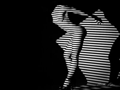 photographe montpellier sete studio camille nu boudoir rayures